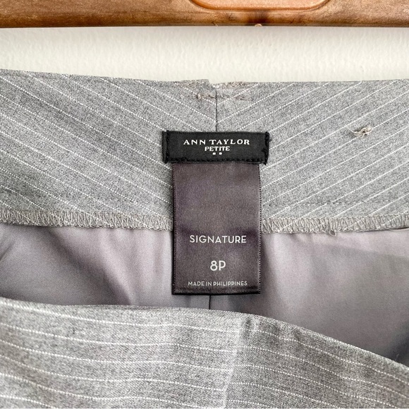 Ann Taylor Signature Grey Ankle Dress Pants Size 8P - Picture 5 of 7